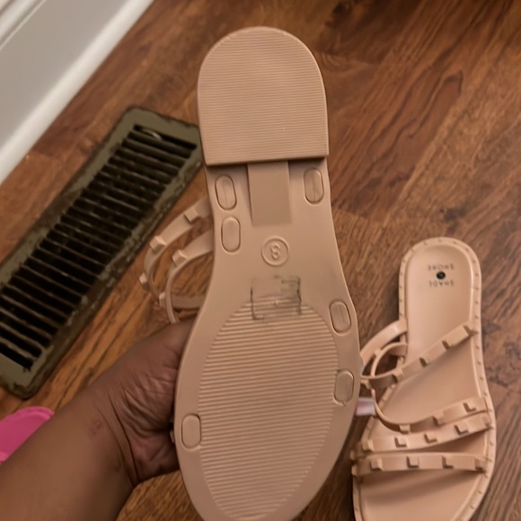 Peach sandals - Picture 3 of 3